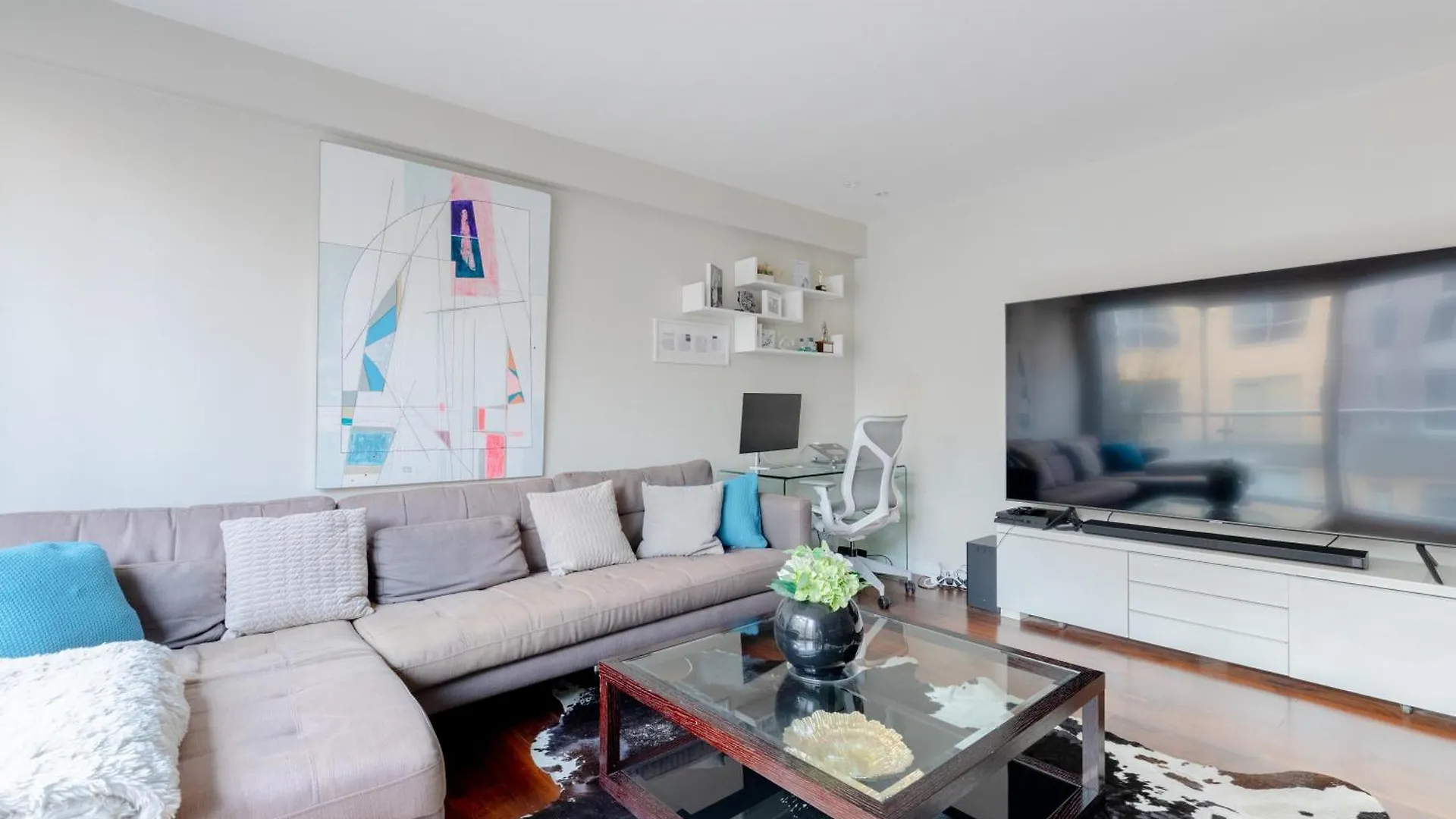 Chic High-End 1Bd Flat - Near Borough Market! London Apartment