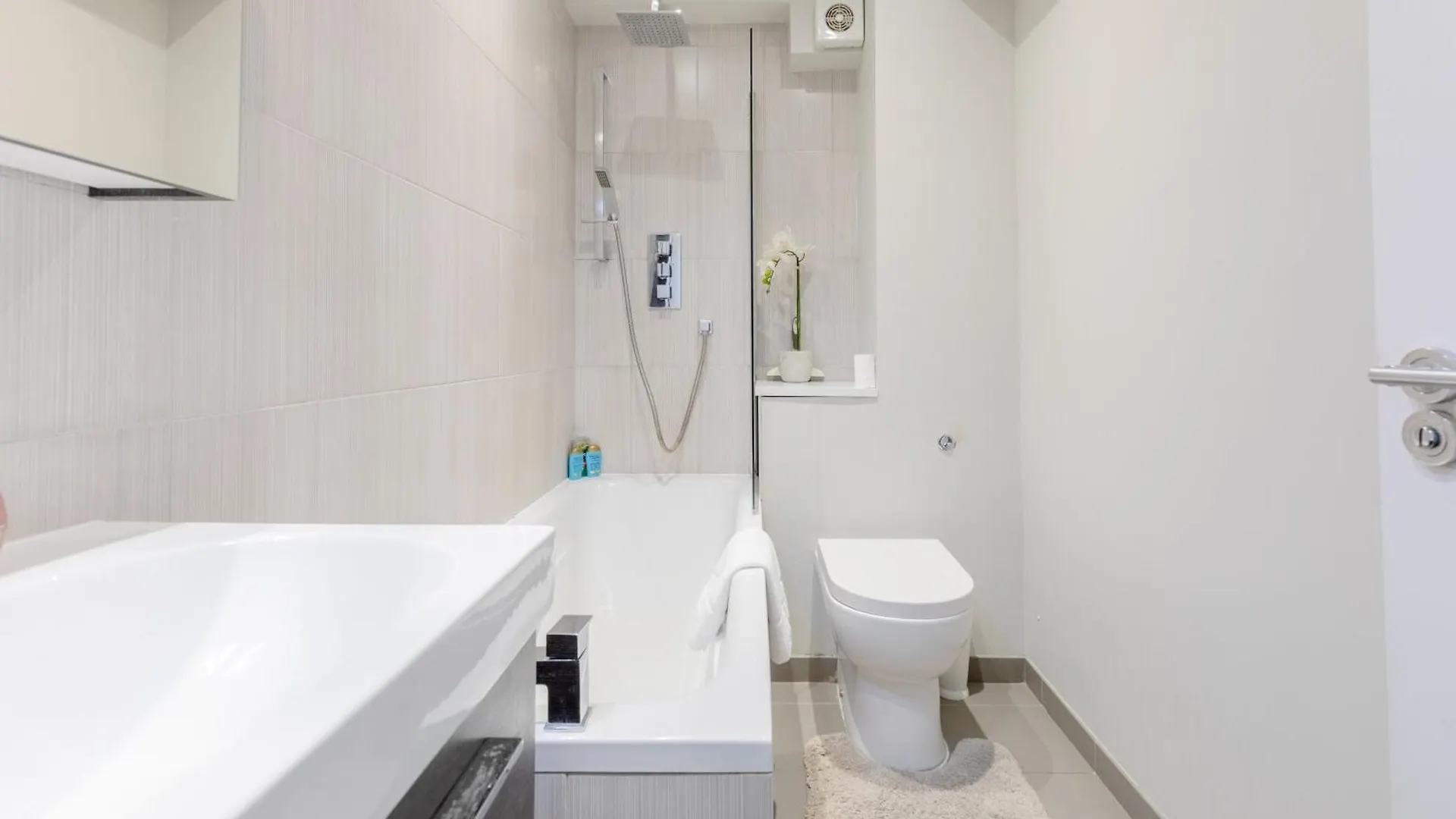 Chic High-End 1Bd Flat - Near Borough Market! Londýn
