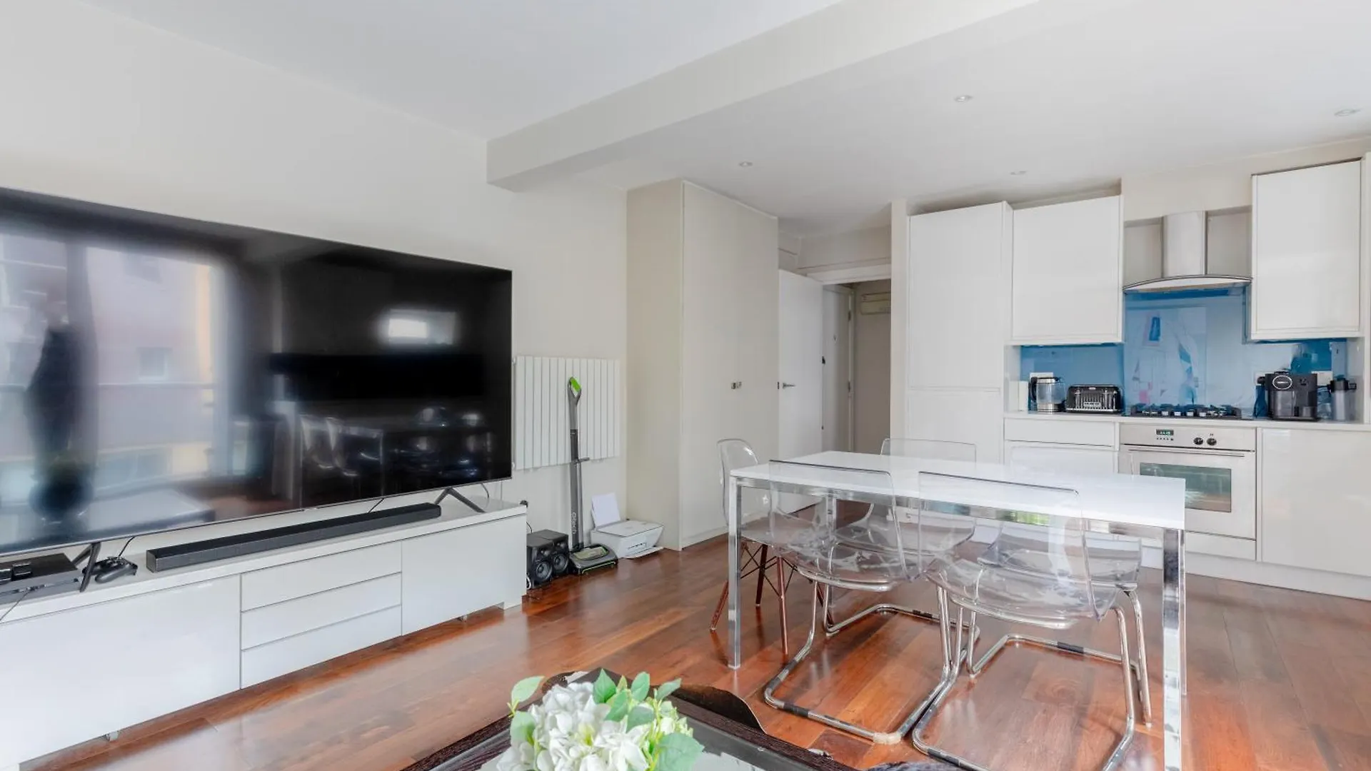 Chic High-End 1Bd Flat - Near Borough Market! Londýn 0*,  Velká Británie